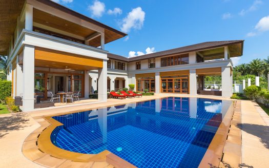 Golf front 8+2 bedroom pool villa